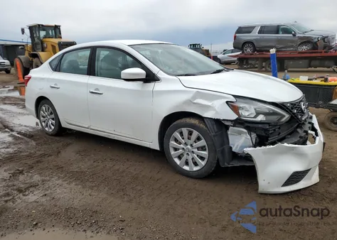 2016 Nissan Sentra S z USA, uszkodzony, nr VIN 3N1AB7AP3GY313565